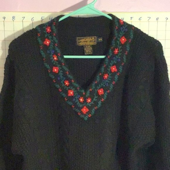 EDDIE BAUER women’s heavy wool sweater, VNeck, M/M black - Picture 3 of 11